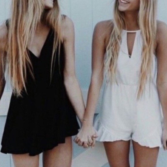 RESTOCKED! 4.9 ⭐️ 3 pc Dresses Mystery Box!! - Picture 8 of 14